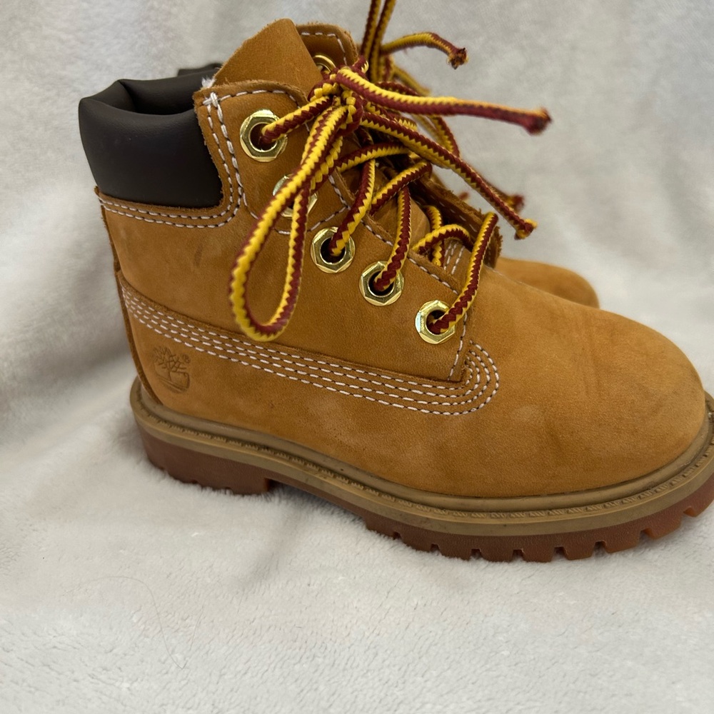 Kids timberland boots size 6